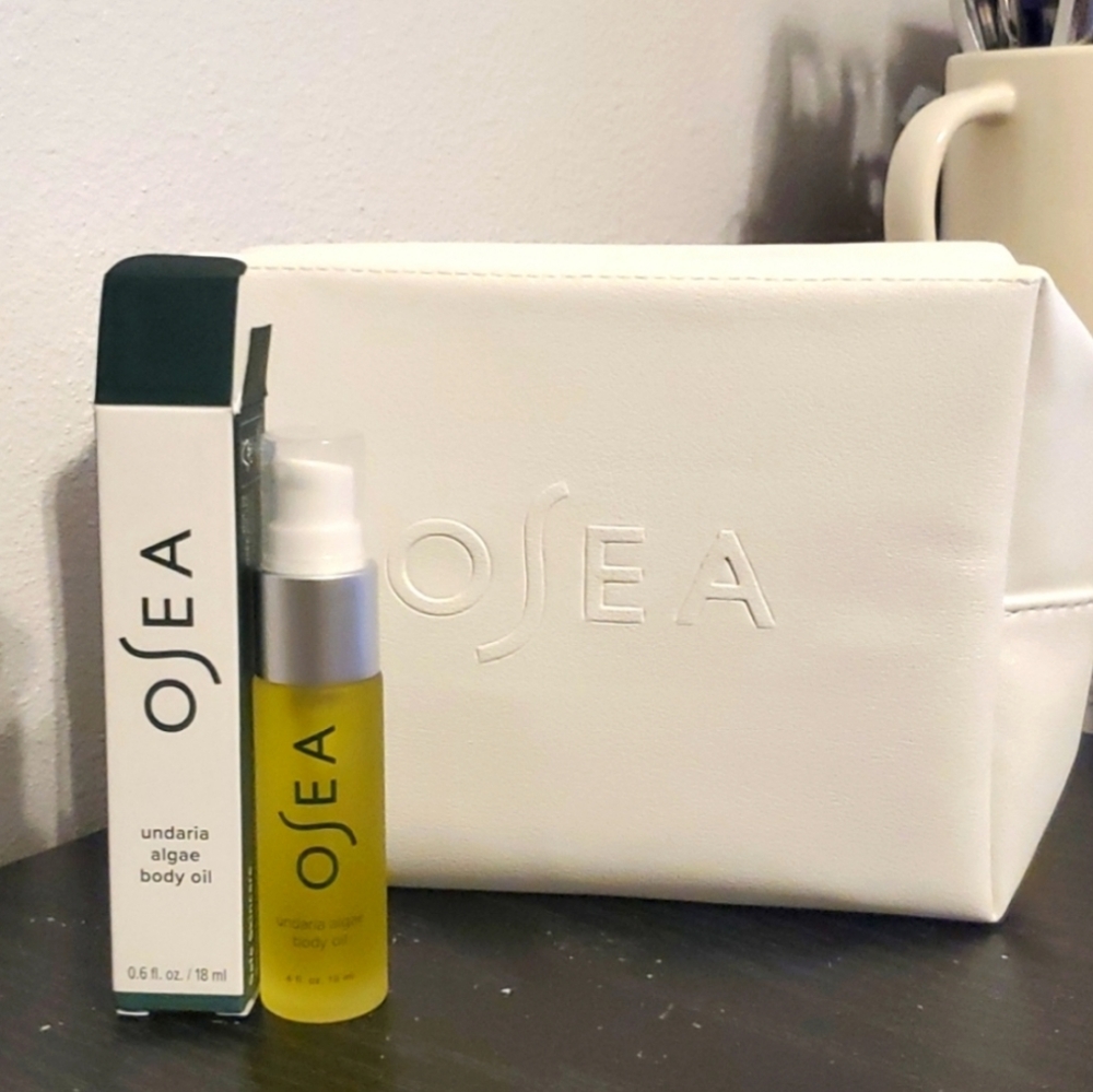 18ml Undaria algae body oil with osea carry on bag